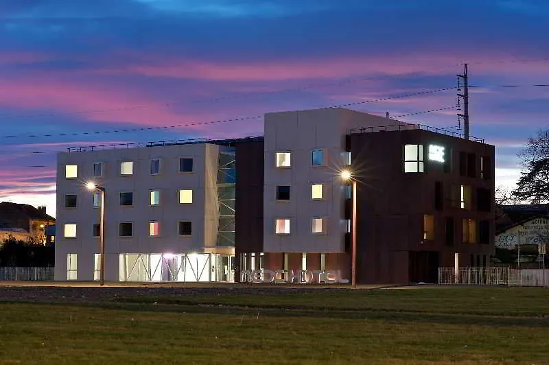 Nex Hotel Ταρμπ 3*,  Γαλλία