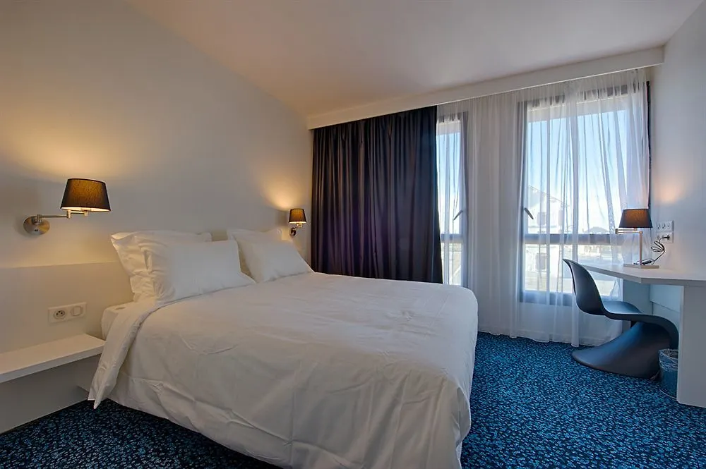 Nex Hotel Ταρμπ 3*,